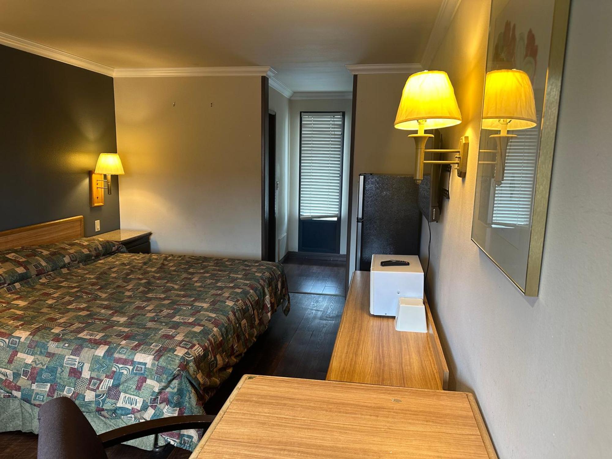 Palm Inn Hotel Near Tyler Mall Riverside Bagian luar foto